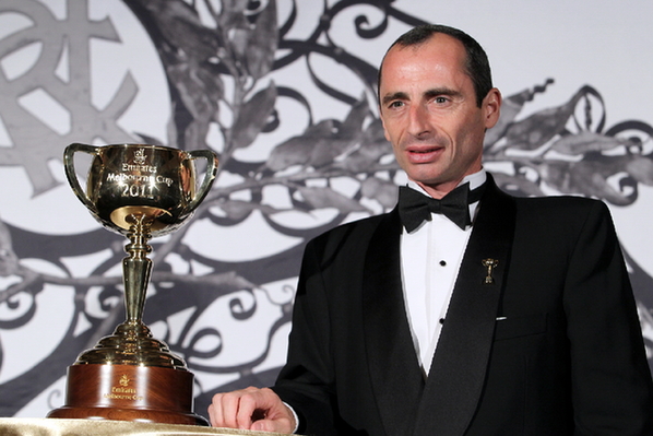 中澳借 墨尔本杯 开展赛马合作