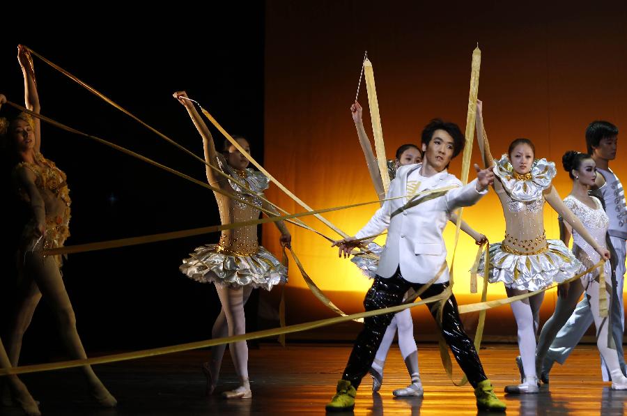 不可能的创意是怎么实现的?--解密中国杂技芭