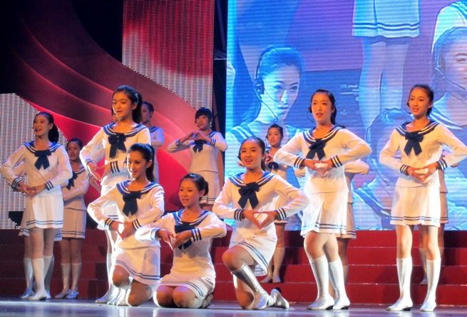 上戏附中2011年艺术节文艺展演唱响青春的韵