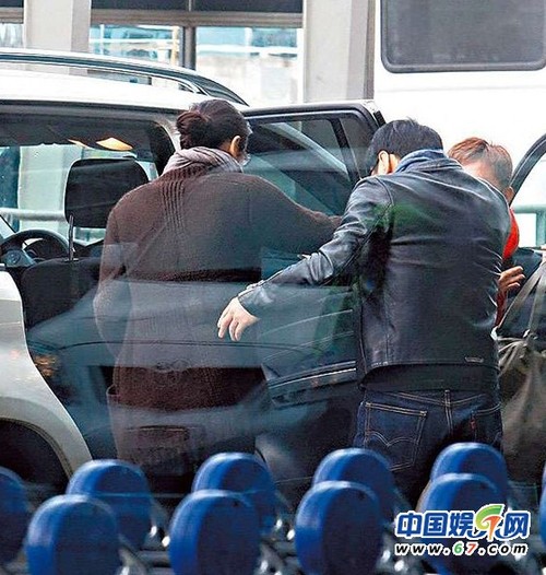 传乐基儿难耐寂寞撒娇召夫 黎明急赴美慰爱妻