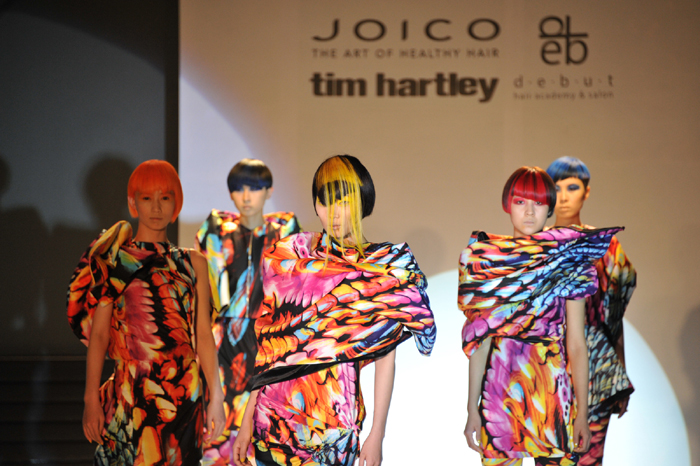 <em>时尚发型秀</em>展示春季发型新趋势_新华网上海频