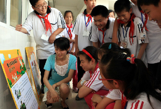 上海宝山区禁毒宣传进校园