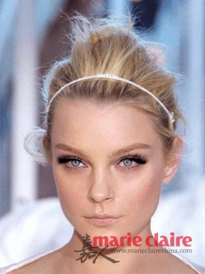 卷刘海小编发 9款发型扎出街头欧美范 新华网