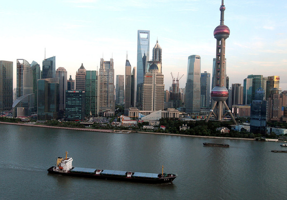 海纳百川 蓄势腾飞--上海在扩大开放中建设国际