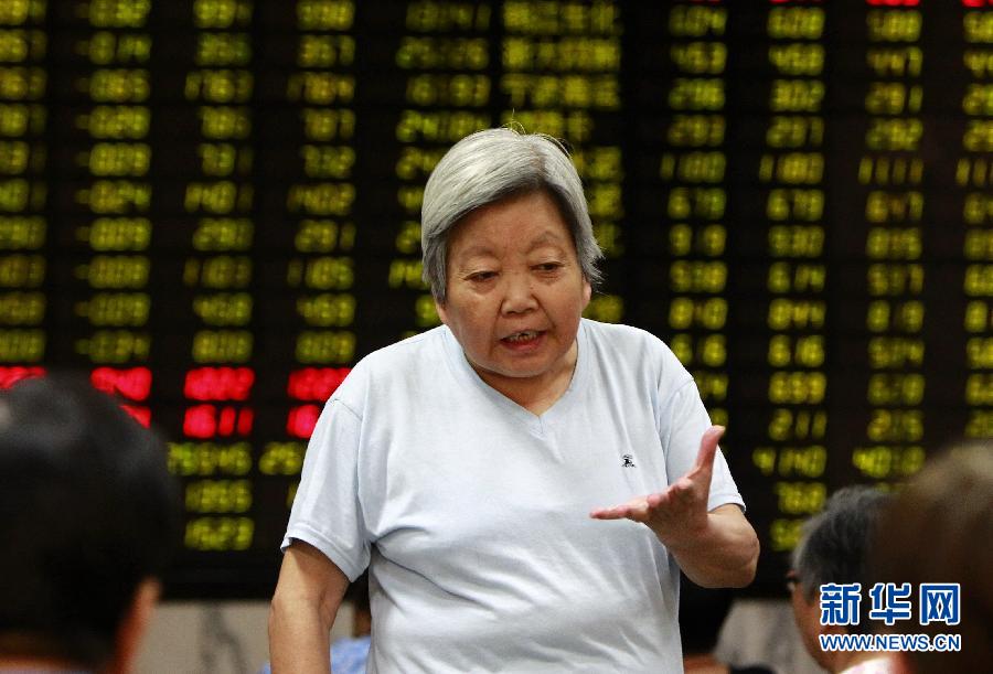 沪深股市大跌 上证综指跌破2200点