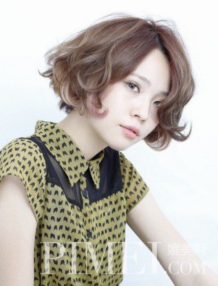 秋冬最新时尚短发 让大饼脸隐形 新华网上海频