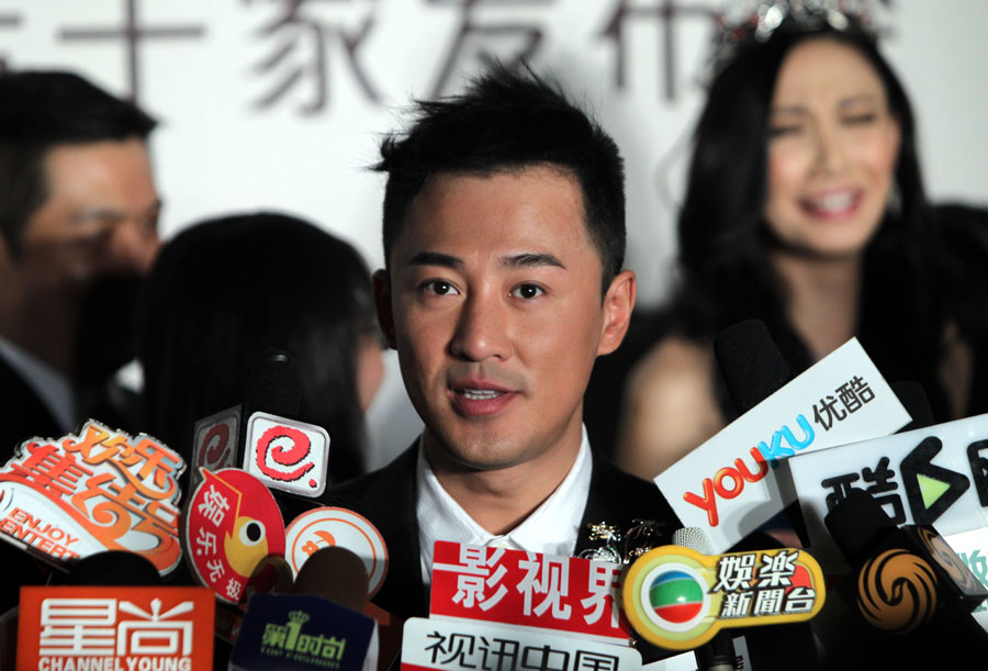 香港影视歌星林峯在沪发布爱情密码