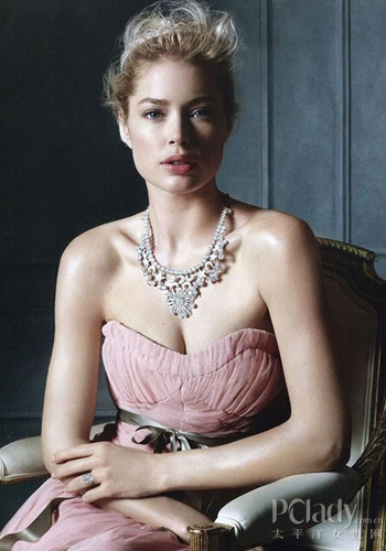 性感VS吸金 世界超模TOP排行 新华网上海频道