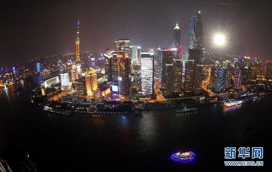 流光溢彩夜上海