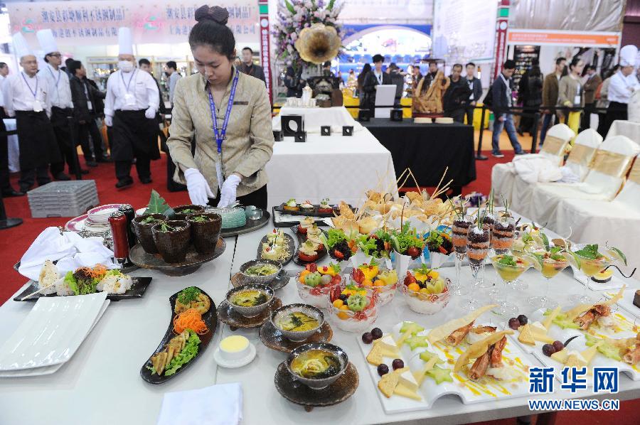 上海举行星级酒店早餐自助餐摆台比赛