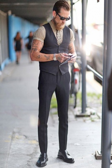 单品PK大战 西装<em>马甲</em>VS<em>针织马甲</em>(组图) 新华网