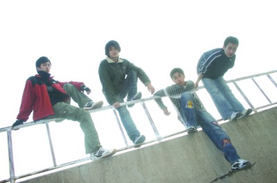 跑酷少年 新华网上海频道新闻