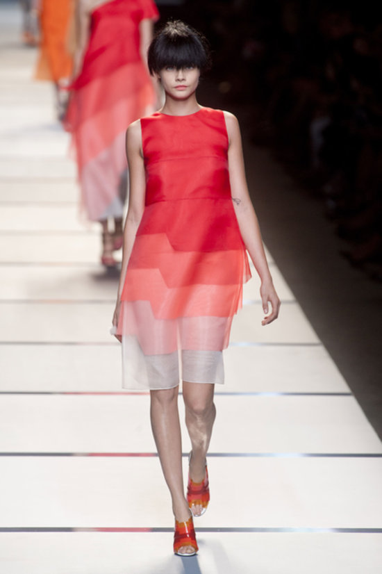 <em>米兰时装周</em> 芬迪Fendi2014春夏<em>女装</em>(图)_新华