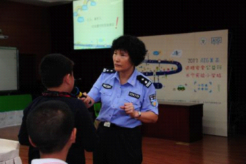 十一长假孩子怎么过? 道路安全公益教育进校园