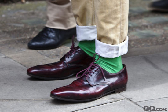 骚男还是潮男 鞋袜混搭你是什么范儿?