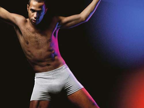 梅西代言<em>内裤</em> 细数美臀软实力球星_新华网上