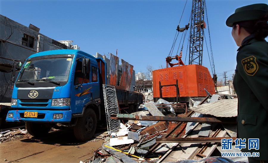 上海取缔一批违规经营废品回收站_新华网上海频道_图片