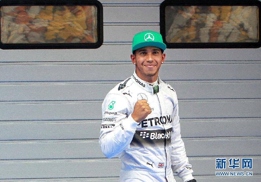 F1上海站:汉密尔顿夺得杆位