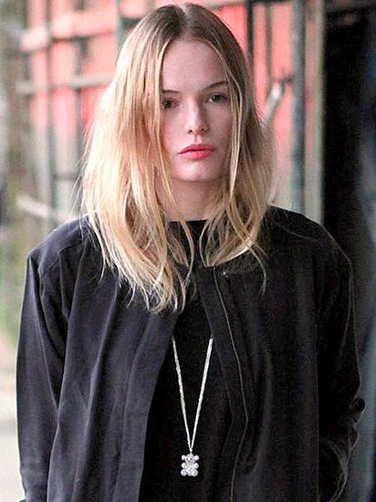 越贵越要穿出门 明星出街狂秀土豪单品