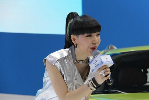 金秀贤邓紫棋 北京车展亮相明星盘点(图)