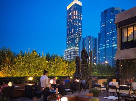 风景这边独好 盘点沪上最新景观露台餐厅 新华