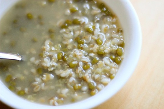 湿热夏季易积毒 对症排毒不伤身 新华网上海频