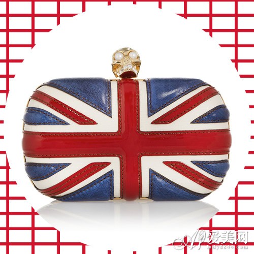 玩味世界杯!40款单品打造迷人足球宝贝