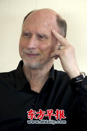 巴特勒:动人的作品才有政治威力 新华网上海频