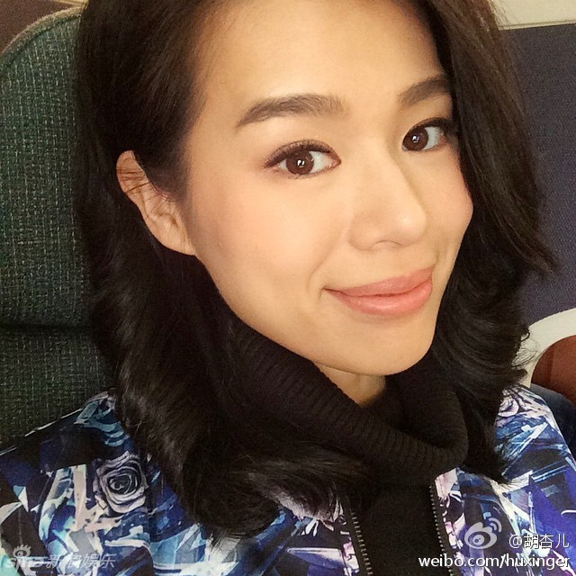 胡杏儿性感泳装照秀好身材 素颜卖萌如邻家女孩