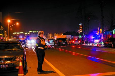 沪:除夕夜放鞭炮市民减少正月初一空气质量良