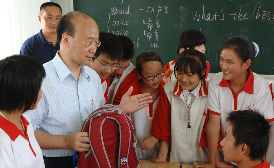 大众交通(集团)勇于承担社会责任