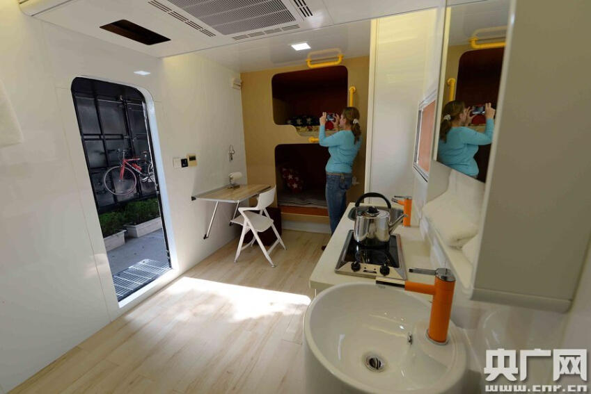 上海现造价百万集装箱建筑群 餐厅游泳池俱全