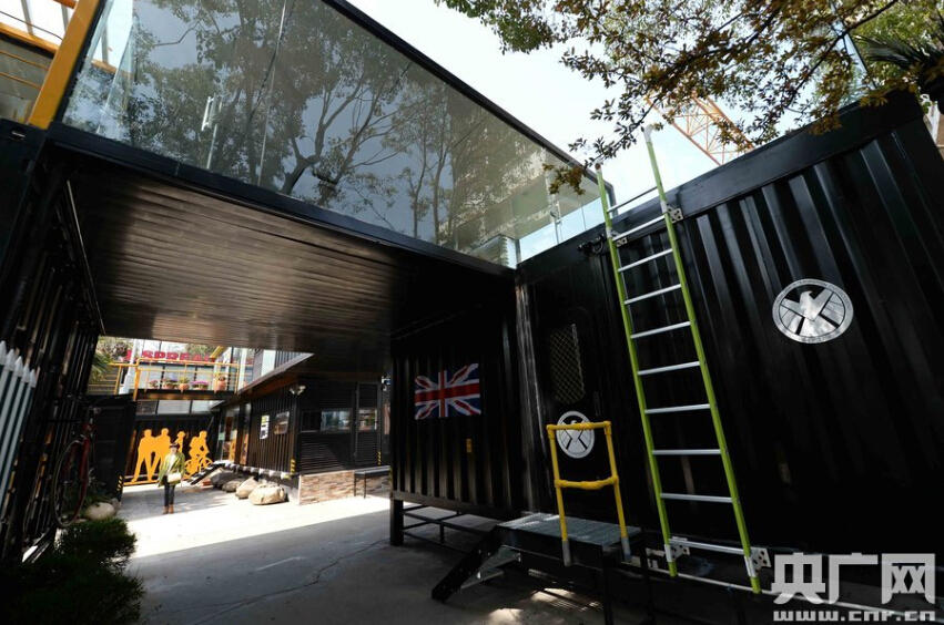 上海现造价百万集装箱建筑群 餐厅游泳池俱全