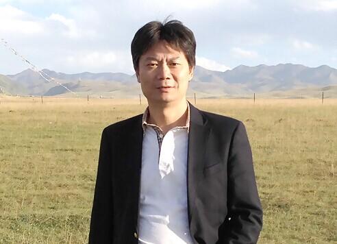 上海新文化传媒集团股份有限公司董事长杨震华在线访谈