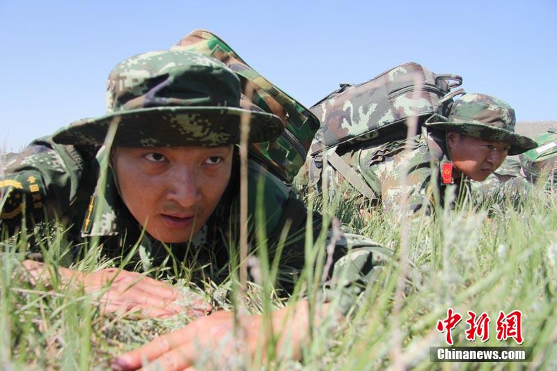 新疆边防野外驻训砺练后勤尖兵_新华网上海频