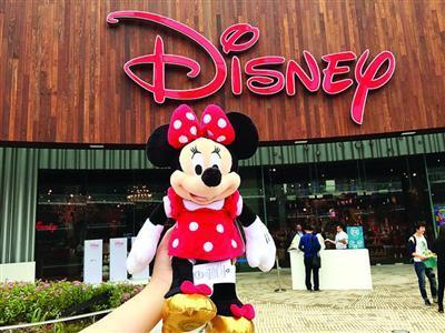 最大迪士尼商店主打上海风 本周三陆家嘴开业