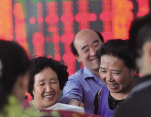 5·19沪指大涨3.13%收复4400点股民喜不自