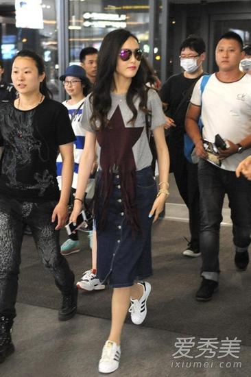 杨幂唐嫣 闺蜜姐妹私服PK 谁更会穿