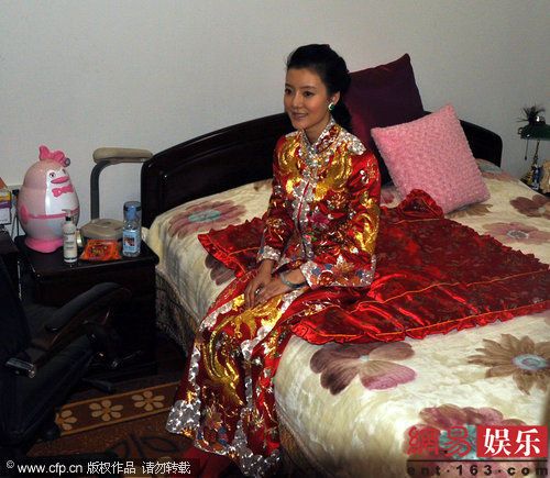 车晓前夫涉嫌向百余官员行贿 曾举办豪华婚礼