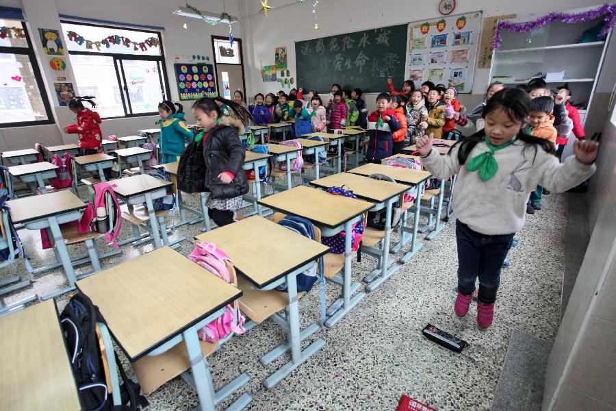 上海中小学校室内体育课应对雾霾