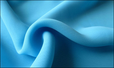 SNH48唐安琪严重烧伤 穿着化纤衣物需谨慎!