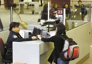 中美十年签证作废?外交部:绝无此事-新华网