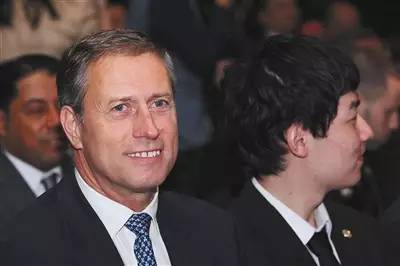 国足2比0击败卡塔尔晋级世预赛亚洲区12强 征