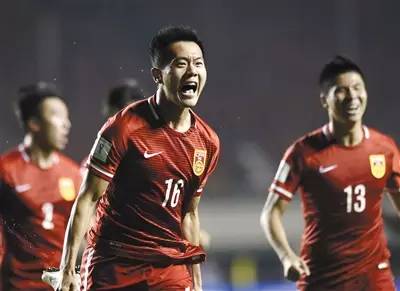 国足2比0击败卡塔尔晋级世预赛亚洲区12强 征