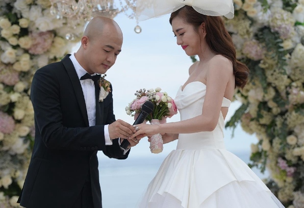 包贝尔大婚徐峥担证婚人 新娘泪洒现场温馨感