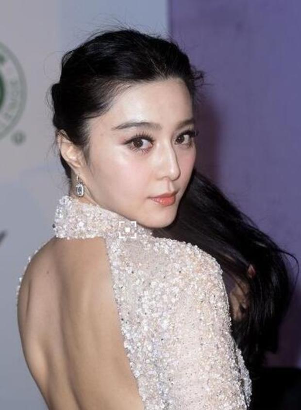 范冰冰秀美背