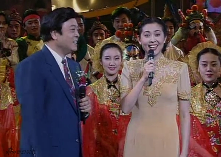 主持人倪萍从2991年起共主持过13届春晚,2004年后淡出春晚舞台.