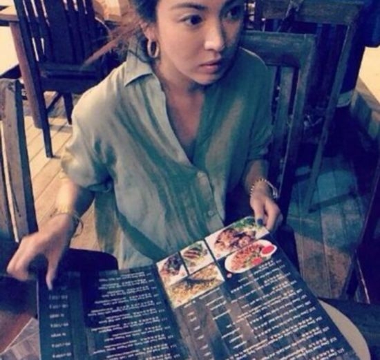 宋慧乔生活照盘点从小美到大-新华_生活频道 宋慧乔生活照盘点从小美到大-新华