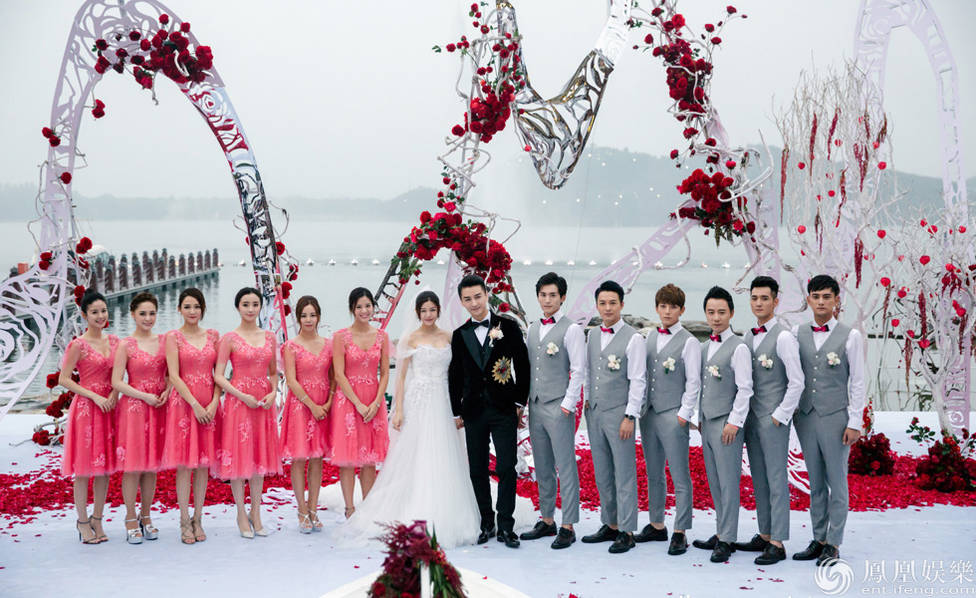 陈晓陈妍希婚礼最新美图 新娘划小船出场