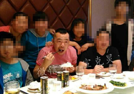 KTV电梯轿厢斗殴:被害人未参与吵架 未曾想对